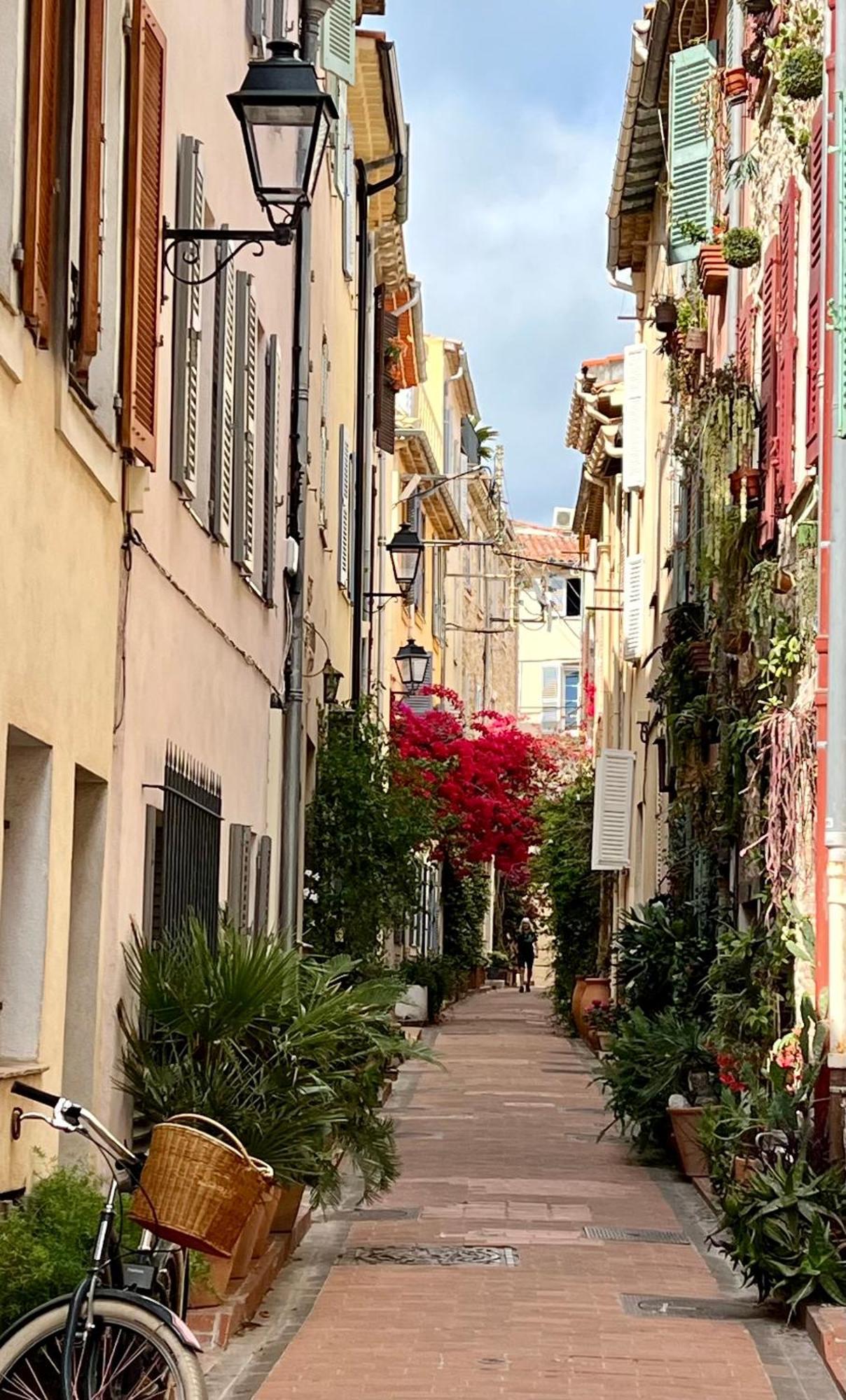Bed and Breakfast Les Petits Volets 2 Antibes Esterno foto